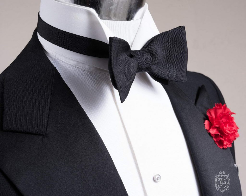 ابتدایی ترین اصل یک داماد شیک پوش انتخاب درست بین پاپیون و کراوات است