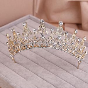 مدل موهای باز با تاج شکوفه چگونـه یک تاج عروس مناسب انتخاب کنیم ؟ | تصاویری از انواع ... mimplus.ir