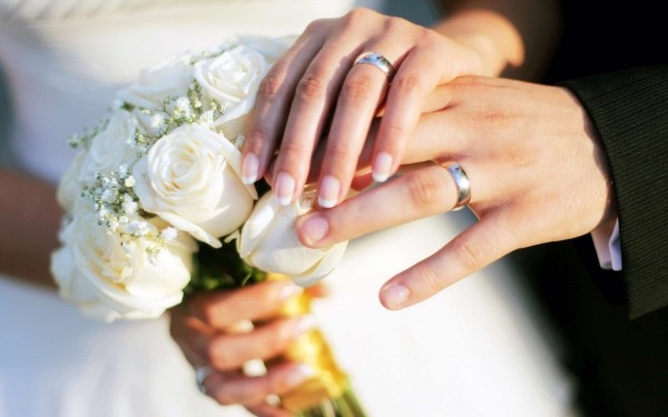 همان قدر که دستان عروس خانم در روز عروسی اهمیت دارد دستان آقای داماد نیز مهم است