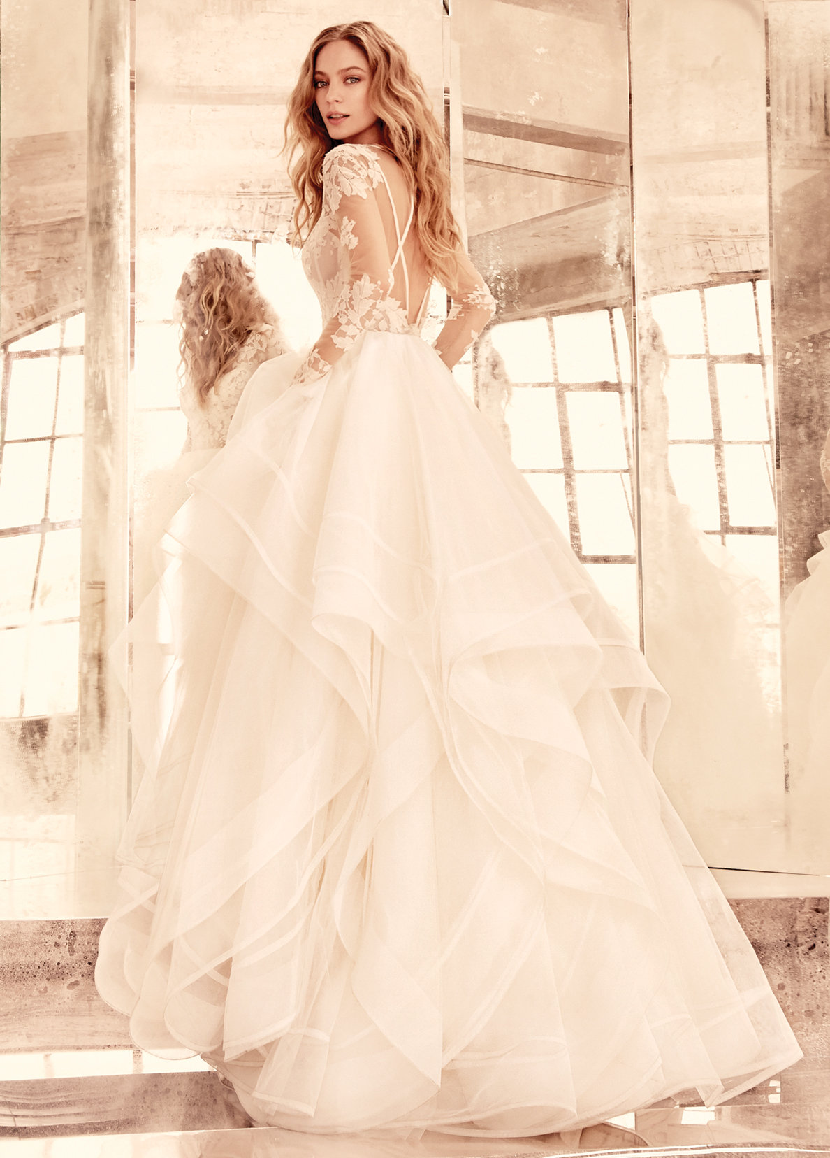 لباس عروس هیلی پیج 