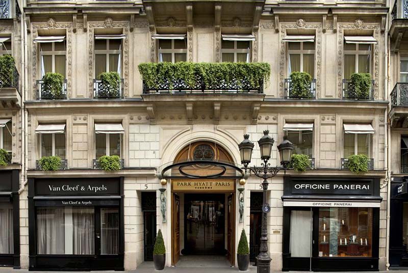  اگر دنیال یک سفر ماه عسل لاکچری هستید فرانسه و هتل پارک بهترین انتخاب است.